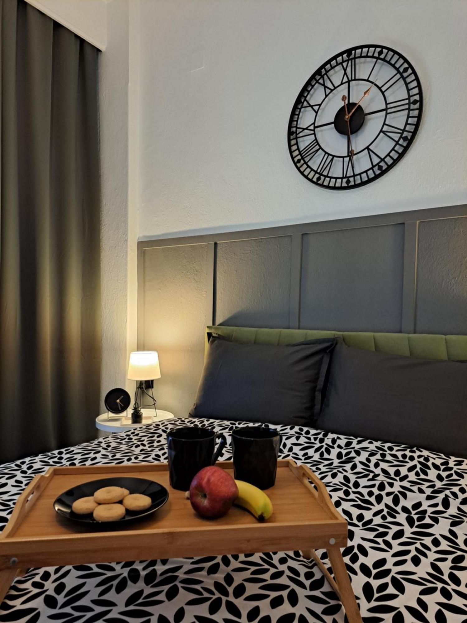 Stylish City Center Apartment 塞雷 外观 照片