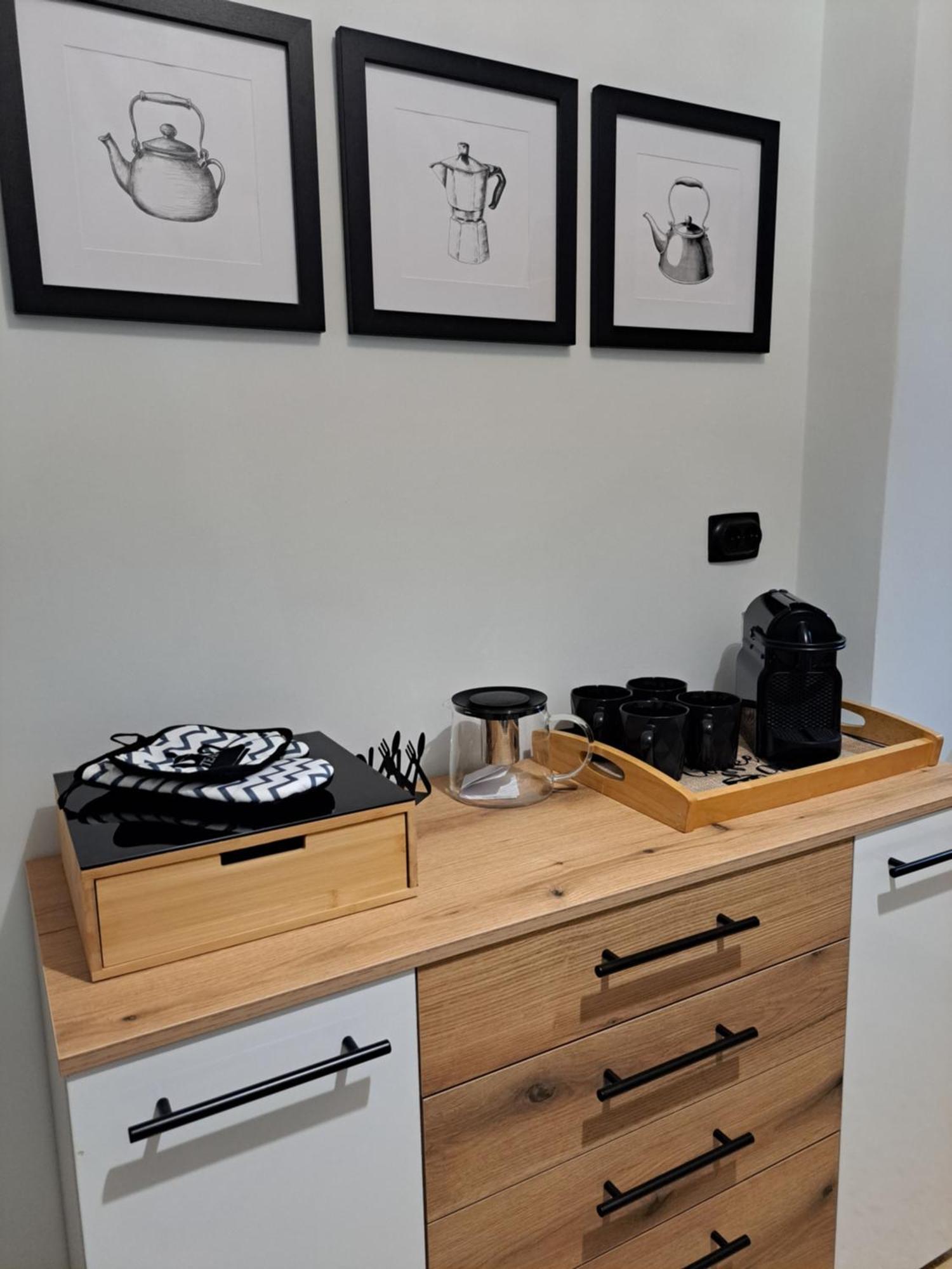 Stylish City Center Apartment 塞雷 外观 照片