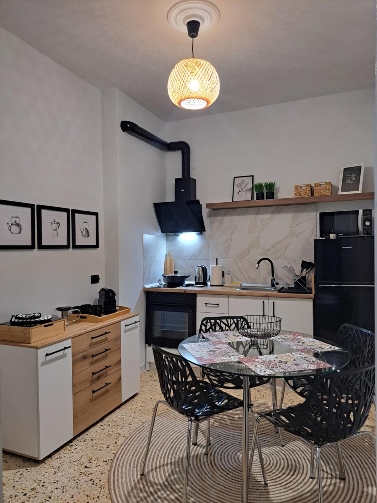 Stylish City Center Apartment 塞雷 外观 照片