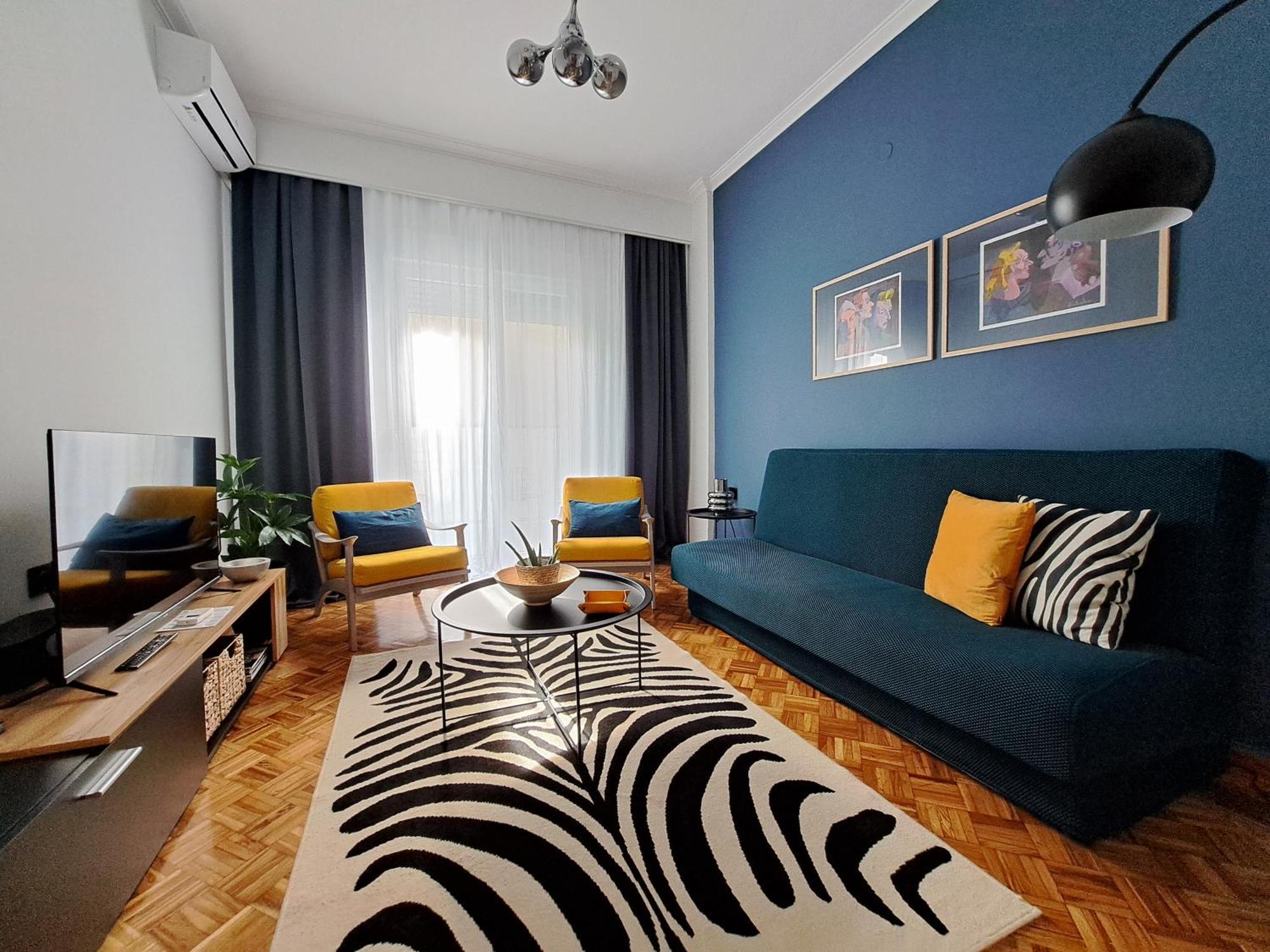 Stylish City Center Apartment 塞雷 外观 照片